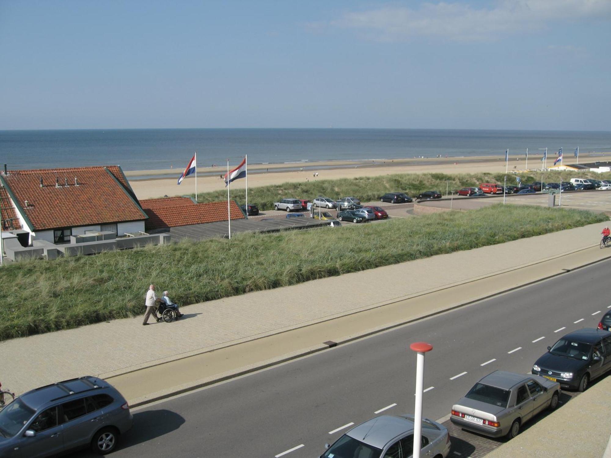 Bed&Breakfast Aan Strand Katwijk aan Zee Bagian luar foto