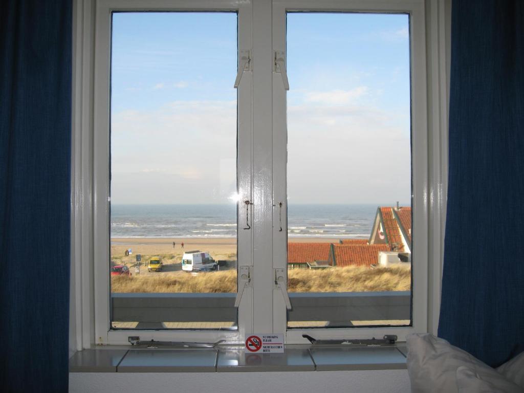 Bed&Breakfast Aan Strand Katwijk aan Zee Ruang foto